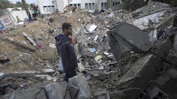 Fire from Lebanon kills Israelis as Israel-Hamas war rages for 100th day
